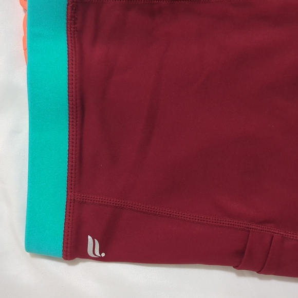 Fabletics High-Waisted Motion365® Hike Short 3'', Color Brick/Multi Size S - Picture 10 of 15